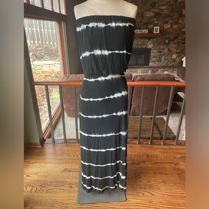 Elan back with white strapless maxi dress